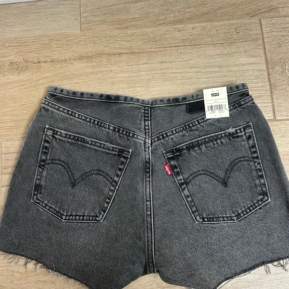 NWT Levi’s Shorts - Picture 3 of 5